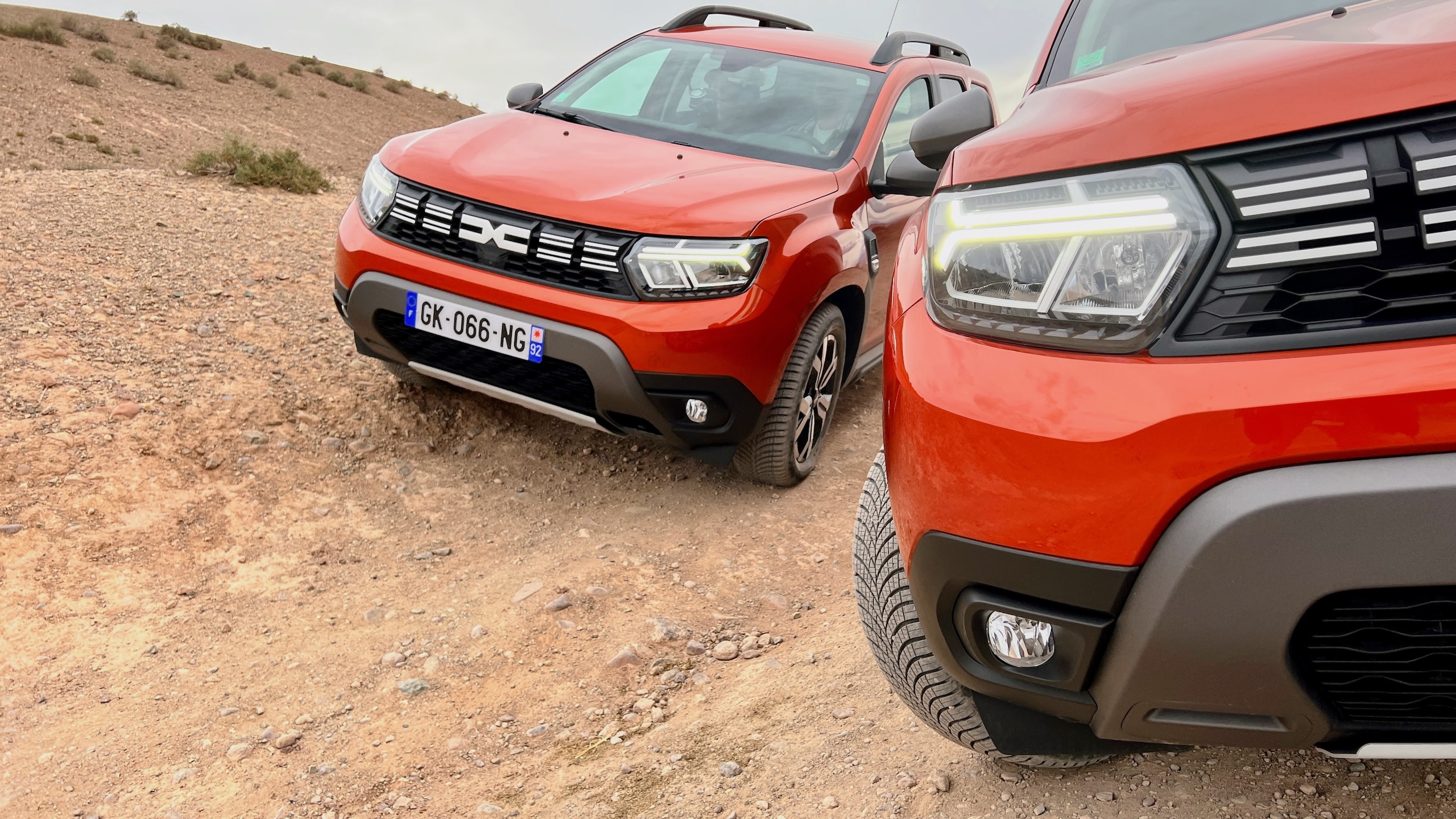 Dacia Duster Marokko Agafay woestijn