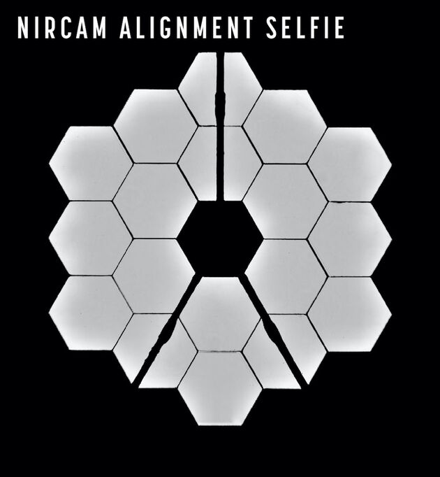 Deze selfie van de James Webb Telescoop laat zien dat de uitlijning van de spiegels voltooid is.