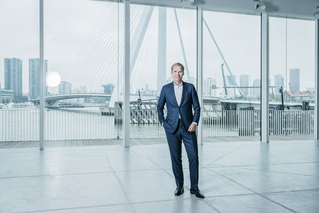 KPN CEO Joost Farwerck krijgt voorlopig nog geen buitenlandse baas.
