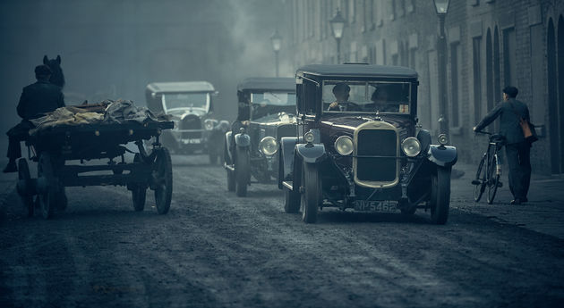 <i>Peaky Blinders \/ Robert Viglasky \/ Netflix</i>