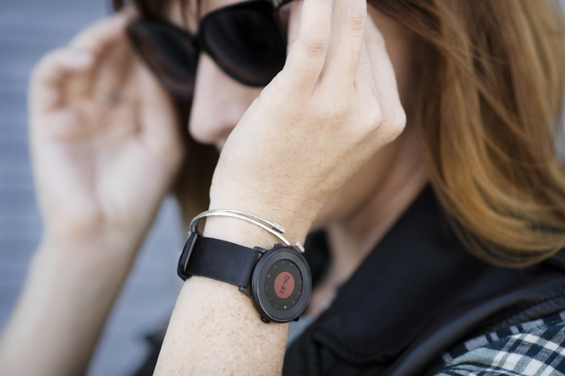 De Pebble Time Round, de laatste smartwatch die het bedrijf heeft uitgebracht.