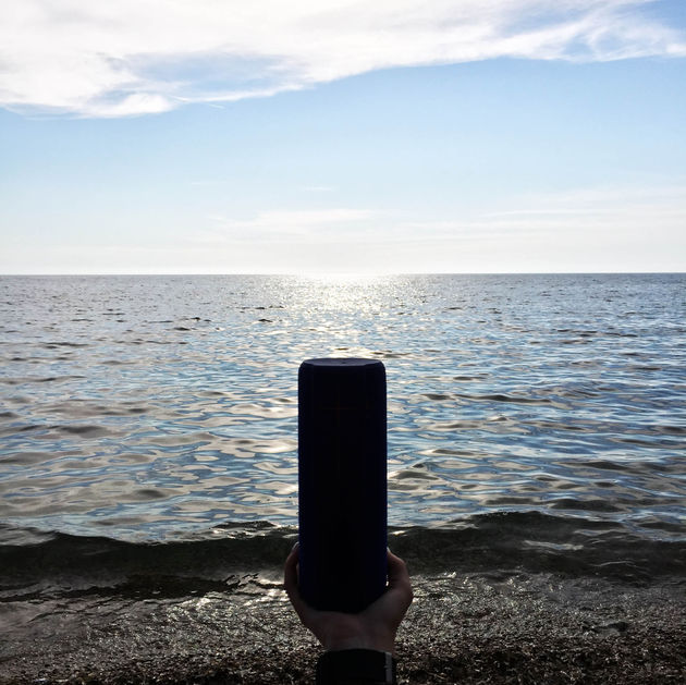 Op een verlaten strandje in de buurt van Maremma is de UE Megaboom ideaal!